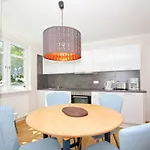 mit Meerblick und Balkon, gratis Nutzung vom AHOI Erlebnisbad und Sauna in Sellin - Meeresblick FeWo 26 * Goehren (Ruegen)