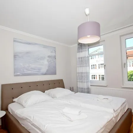 Mit Meerblick Und Balkon, Gratis Nutzung Vom Ahoi Erlebnisbad Und Sauna In Sellin - Meeresblick 26 Apartment *