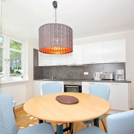 Mit Meerblick Und Balkon, Gratis Nutzung Vom Ahoi Erlebnisbad Und Sauna In Sellin - Meeresblick 26 * غورين