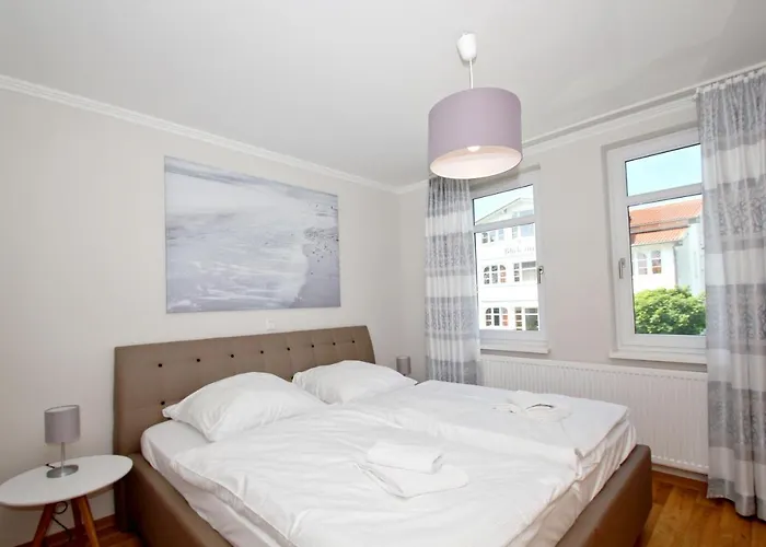 Mit Meerblick Und Balkon, Gratis Nutzung Vom Ahoi Erlebnisbad Und Sauna In Sellin - Meeresblick 26 Apartman *