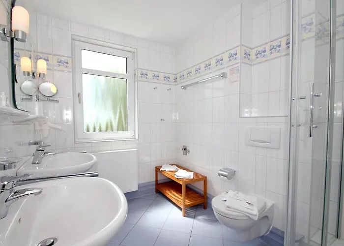 Apartman Mit Meerblick Und Balkon, Gratis Nutzung Vom Ahoi Erlebnisbad Und Sauna In Sellin - Meeresblick 26